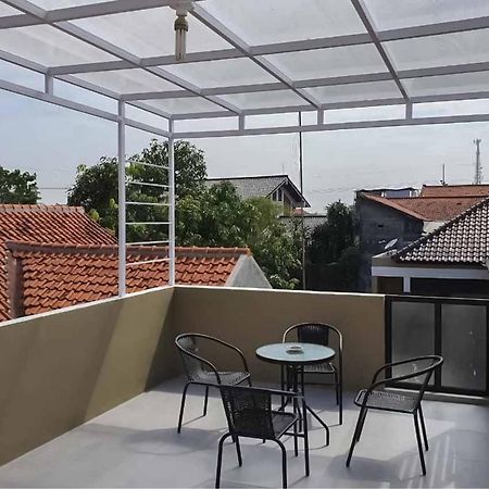 Jatiwangi Syariah Guest House Mitra Reddoorz Majalengka Dış mekan fotoğraf